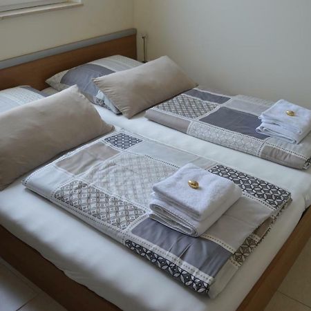 Apartment Meerfeld ดุยส์บูร์ก ภายนอก รูปภาพ