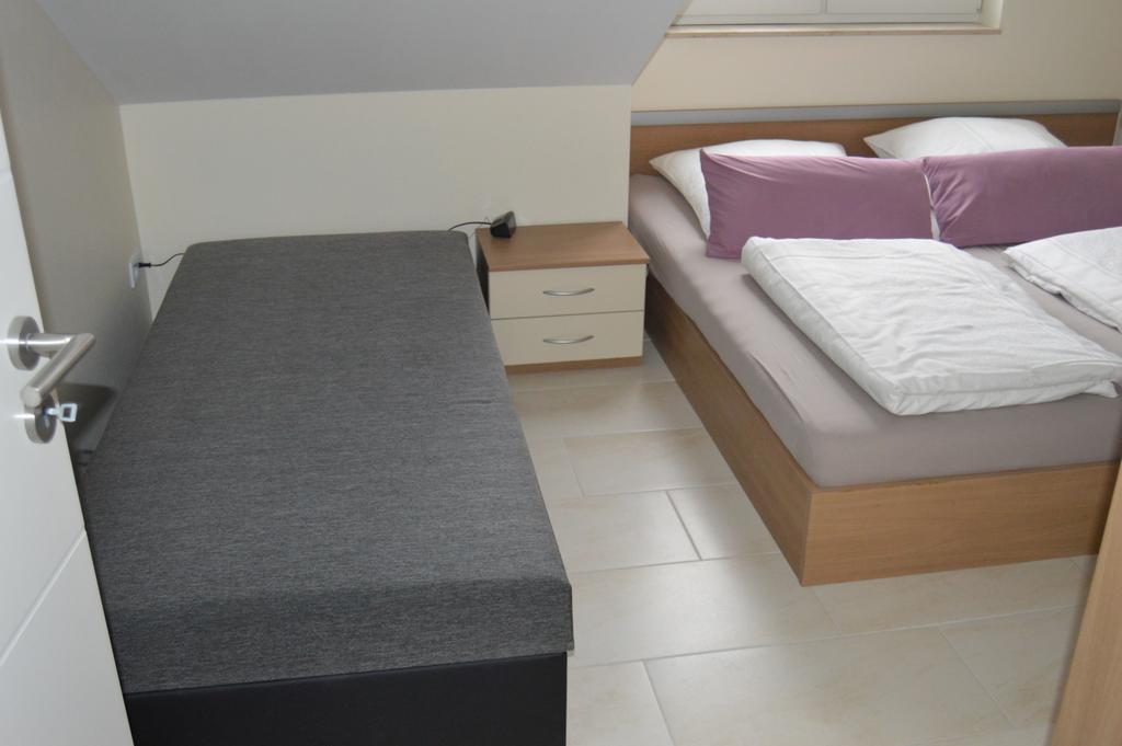Apartment Meerfeld ดุยส์บูร์ก ภายนอก รูปภาพ
