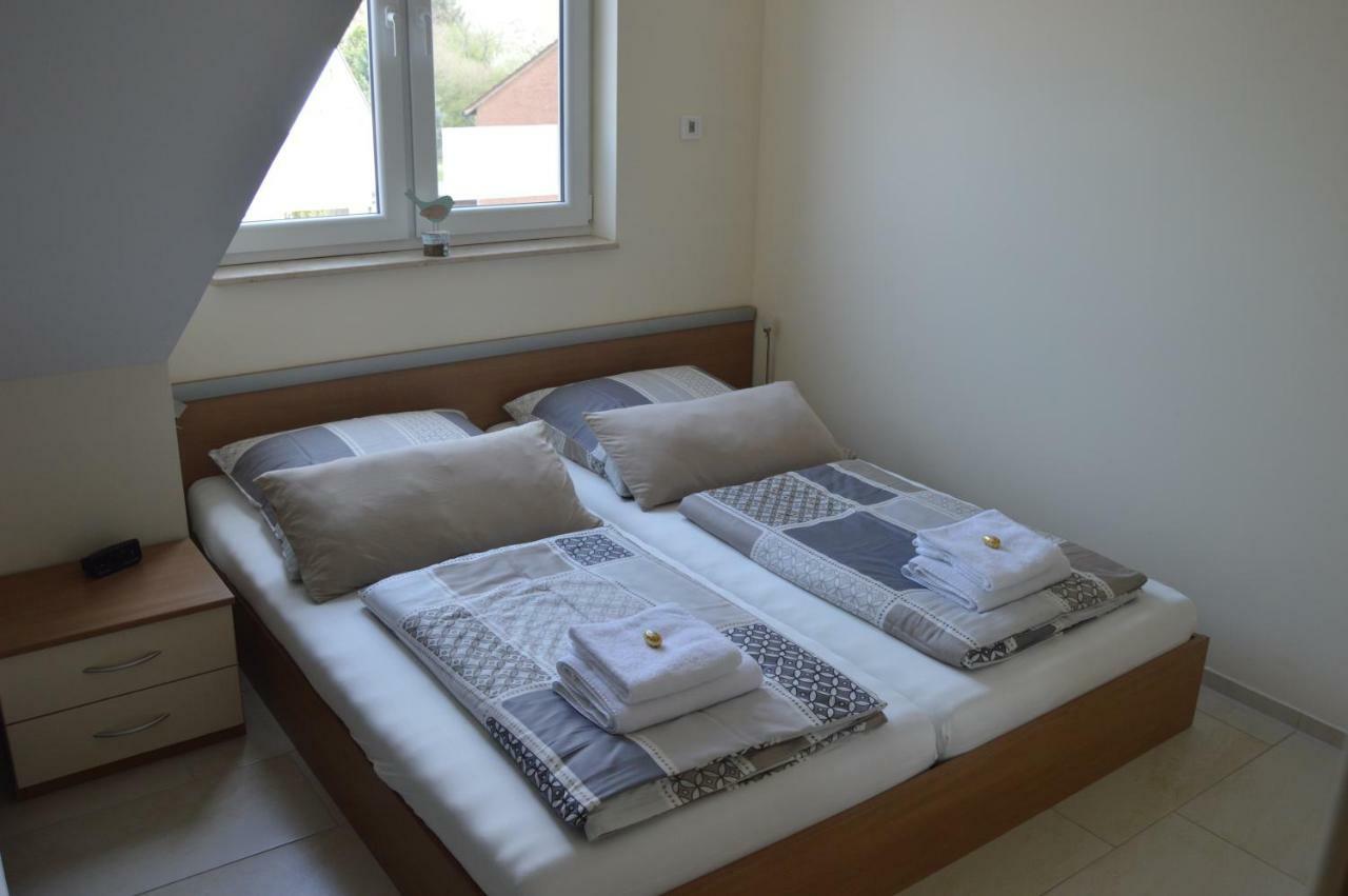 Apartment Meerfeld ดุยส์บูร์ก ภายนอก รูปภาพ