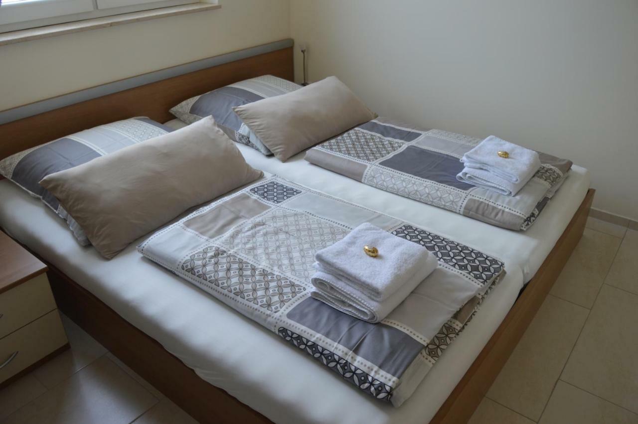 Apartment Meerfeld ดุยส์บูร์ก ภายนอก รูปภาพ